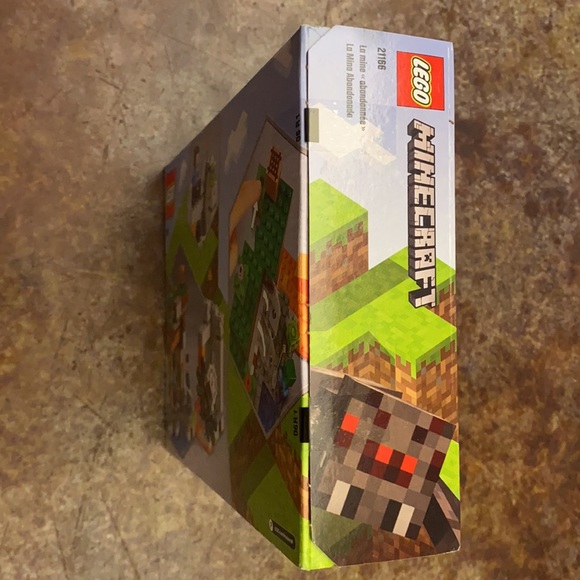 Lego Minecraft - Picture 3 of 3